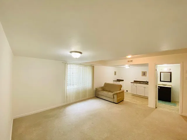 271 E Ailee Ln — Photo 17