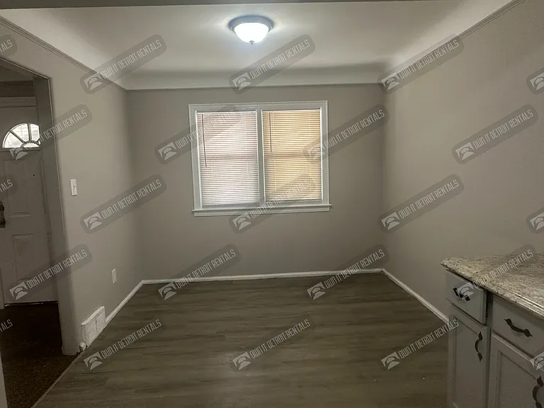 7777 Auburn St — Photo 16