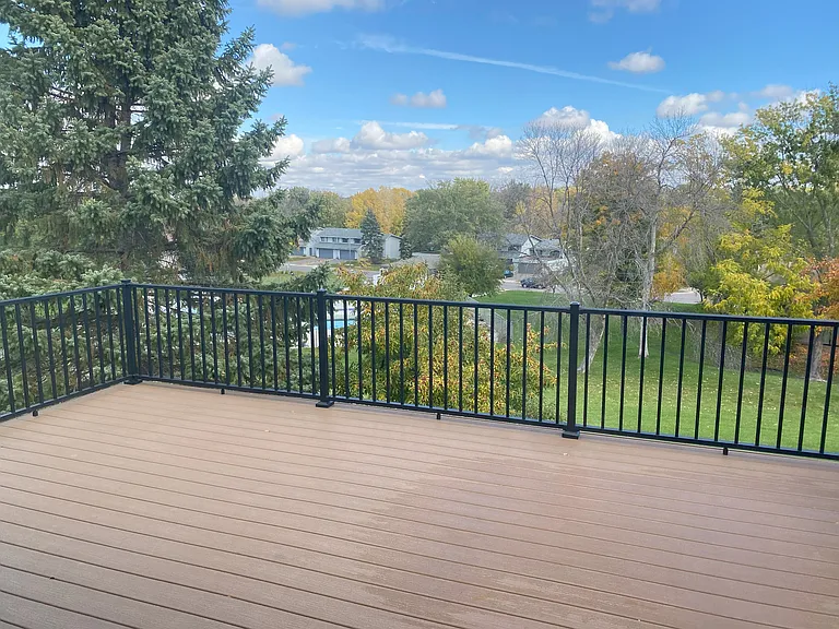 4176 Sylvia Ln S — Photo 2