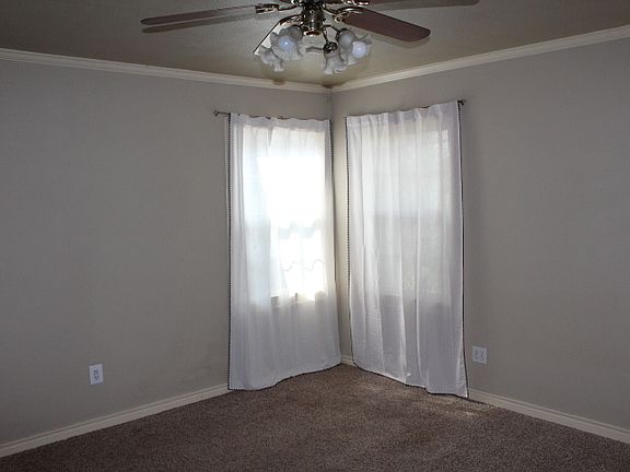 2nd image of 2512 35th St