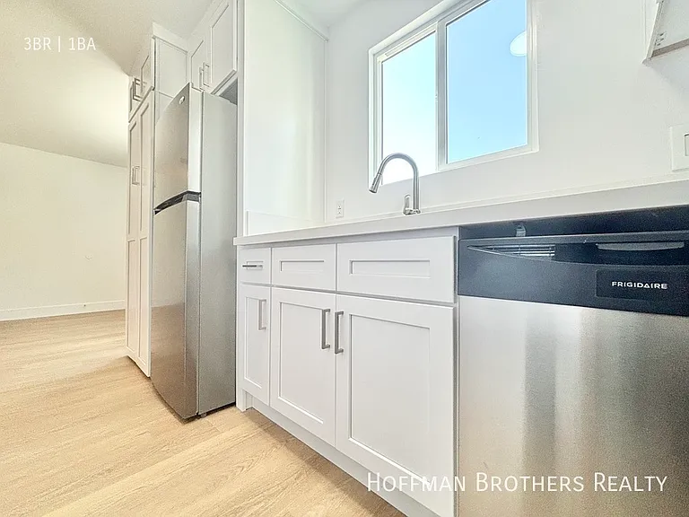 327 S Avenue 59 #3 — Photo 2