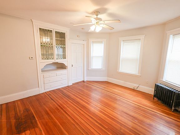 3rd image of 9 Ridgewood St Floor 2
