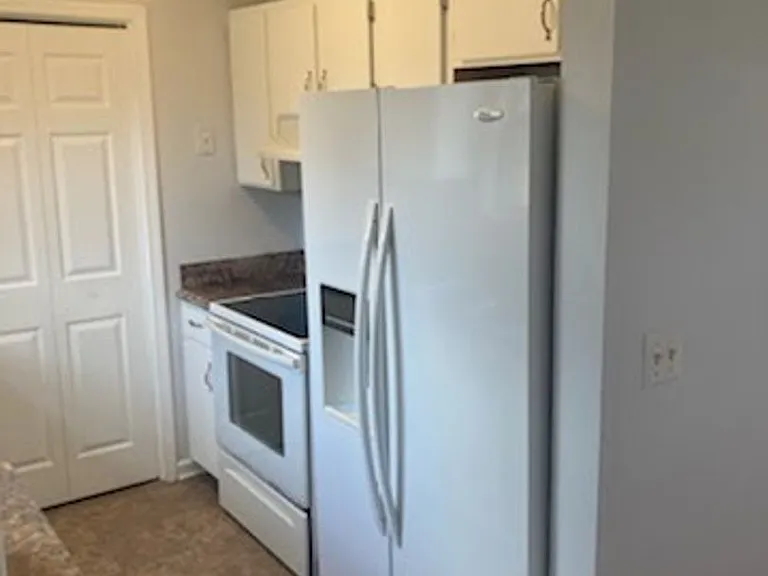 219 Tobacco Rd — Photo 5