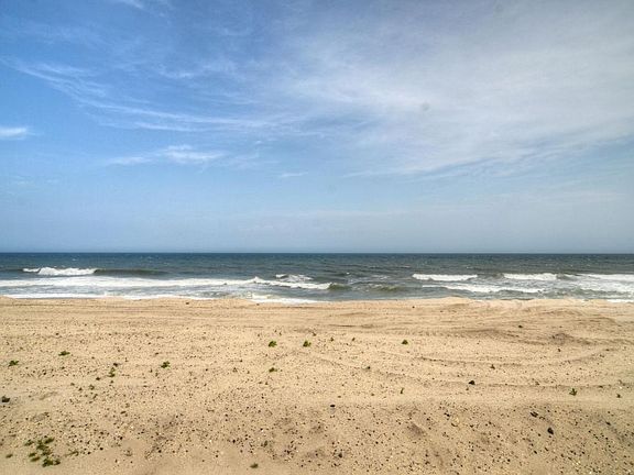 2nd image of 1085 Ocean Ave