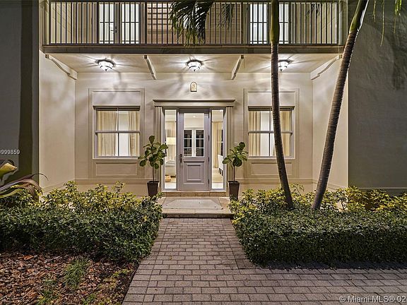 4th image of 1133 Cotorro Ave