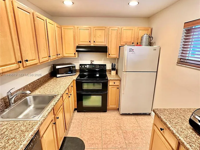 7561 NW 16th St #2208 — Photo 2