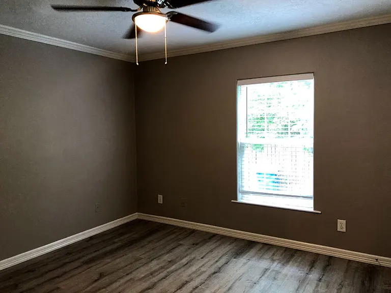 166 Varsity Dr — Photo 21