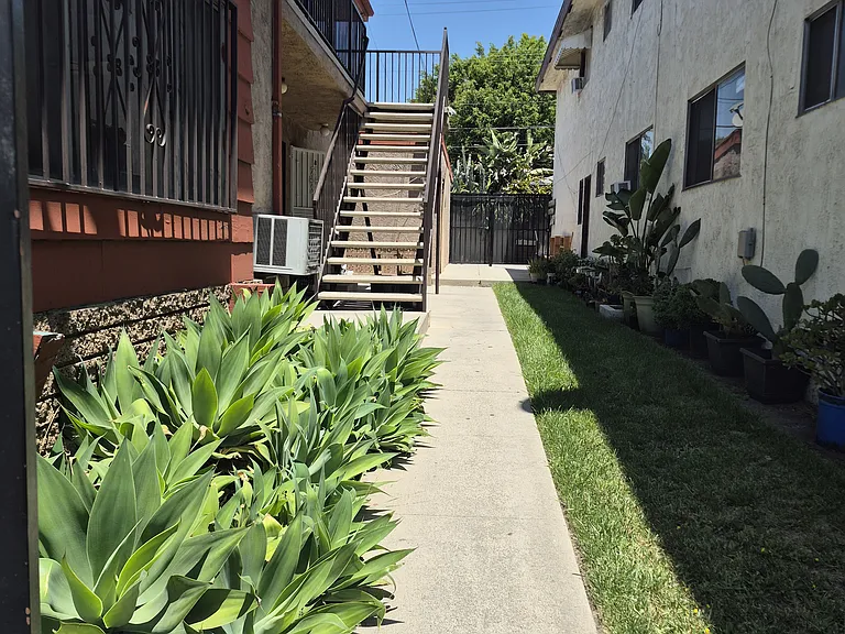 404 N Garfield Ave #D — Photo 1