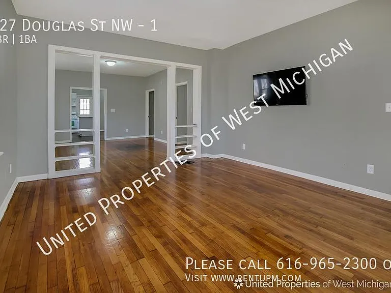 827 Douglas St NW #1 — Photo 6