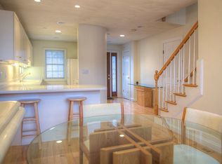 410 Salem St APT 304, Wakefield, MA 01880