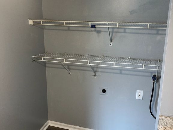 3rd image of 3895 Evergreen Rd #24