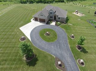 3349 Mayfield Ct, Richfield, WI 53076