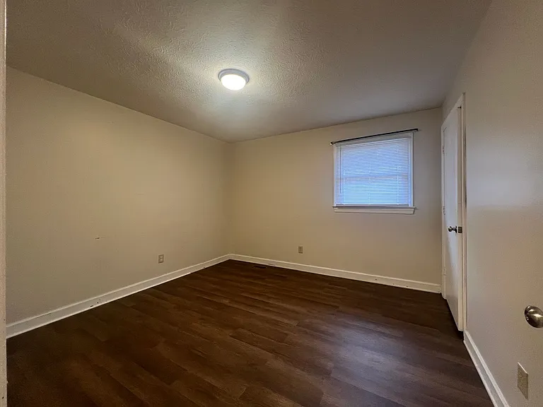 1410 Colony Park Dr — Photo 6