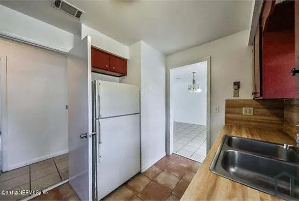 1713 El Camino Rd #7 — Photo 9