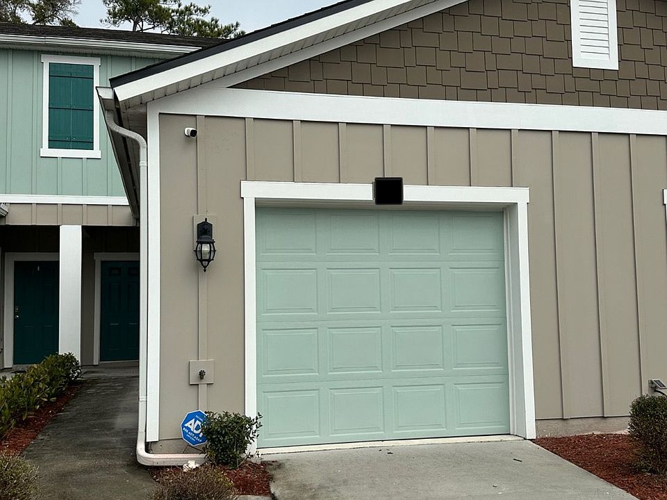 1st image of 426 Aralia Ln #426