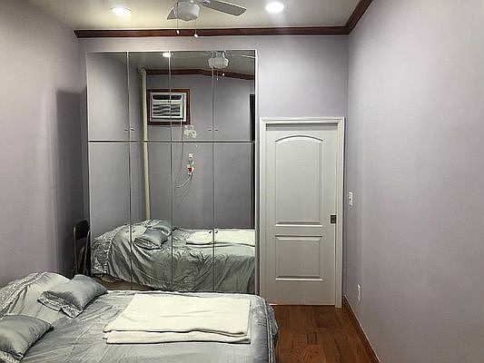 4th image of 406 W 47th St APT 4A