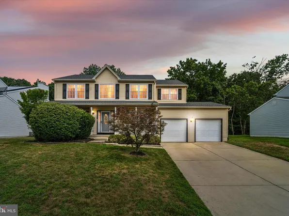 13 W Annapolis Dr, Sicklerville, NJ 08081