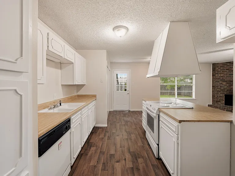 616 Reveille Rd — Photo 10