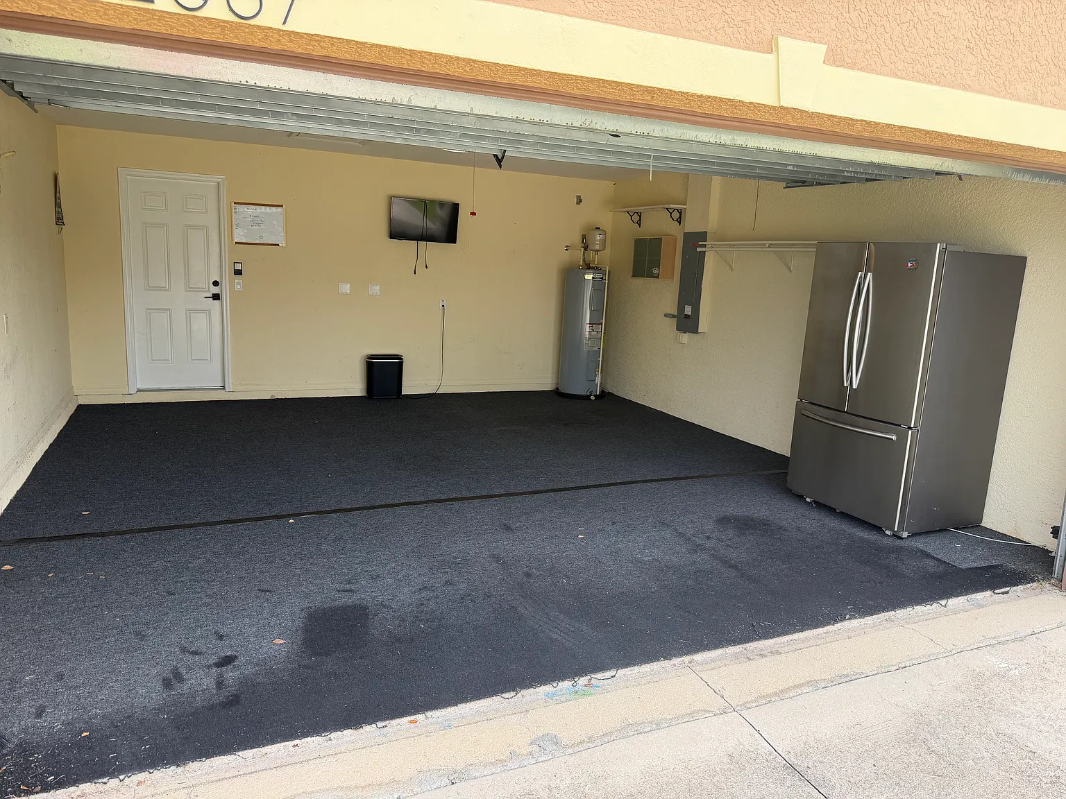 4 bed, 2143 sqft, $2,800 — Photo 3