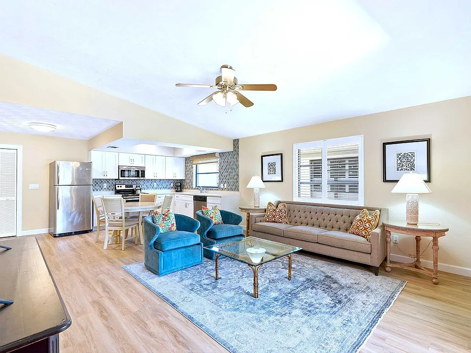 663 106th Ave N #ID1504161P