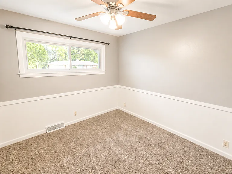 3600 Goetz Dr — Photo 18