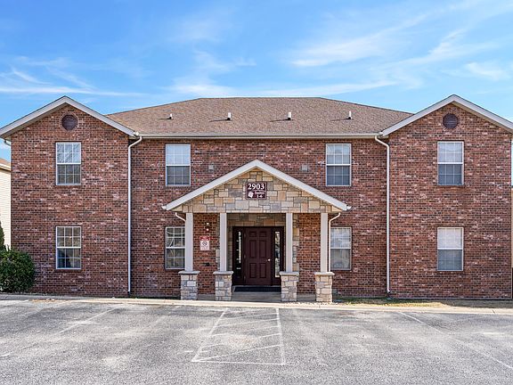 2nd image of 2903 Vineyard Parkway Unit #3