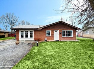 1713 Pinewood Ln, Joliet, IL 60433