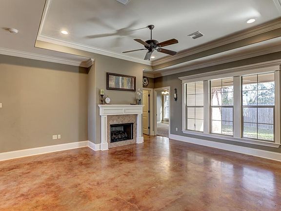 4th image of 112 Alma Dr