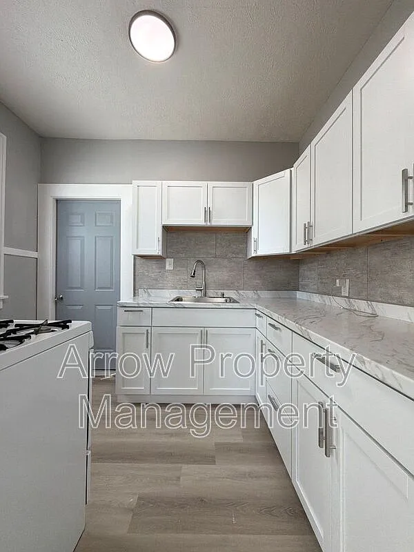 305 N 7th St — Photo 2