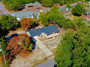 2631 Weeping Willow Ln, Navarre, FL 32566