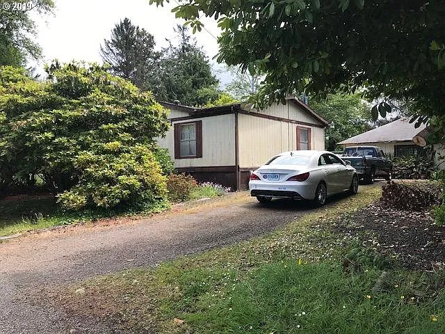 2195 Martin Ave W photo 1