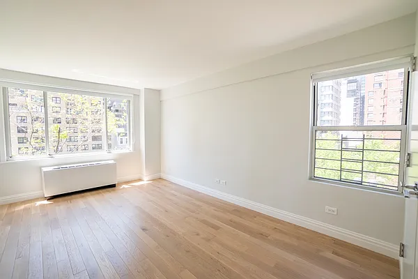 Rented by Stonehenge NYC LLC | media 4