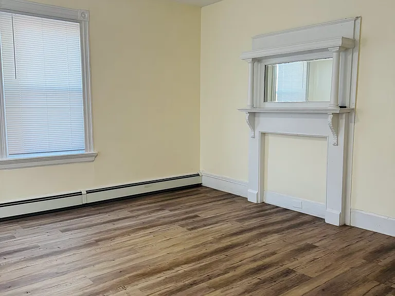65 Raymond St #1 — Photo 8
