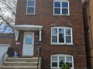 6 Stavebank Rd #2, Mississauga, ON L5G2T4