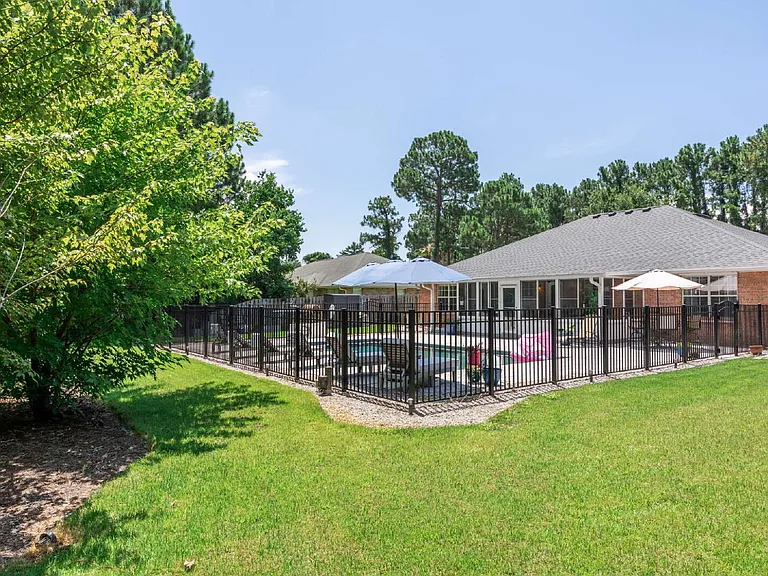 130 W Shipwreck Rd — Photo 44