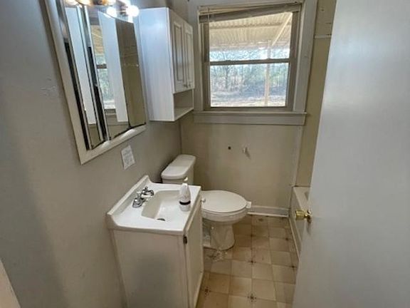 4th image of 2737 Gardner Rd