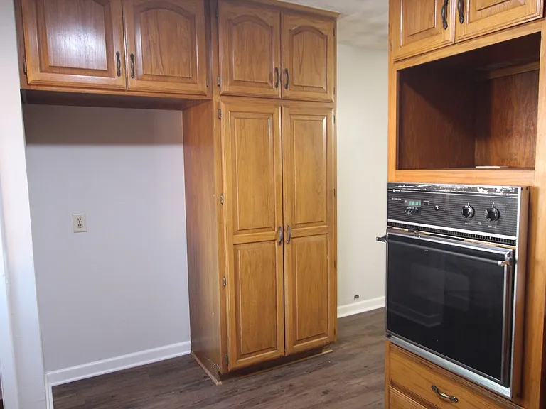 1424 E Houston St Duplex — Photo 7