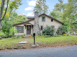 17 Valley View Ln, West Milford, NJ 07480