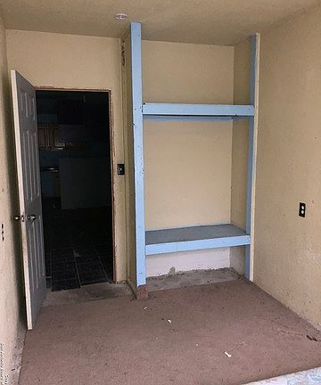 5th image of 626 Barberry St