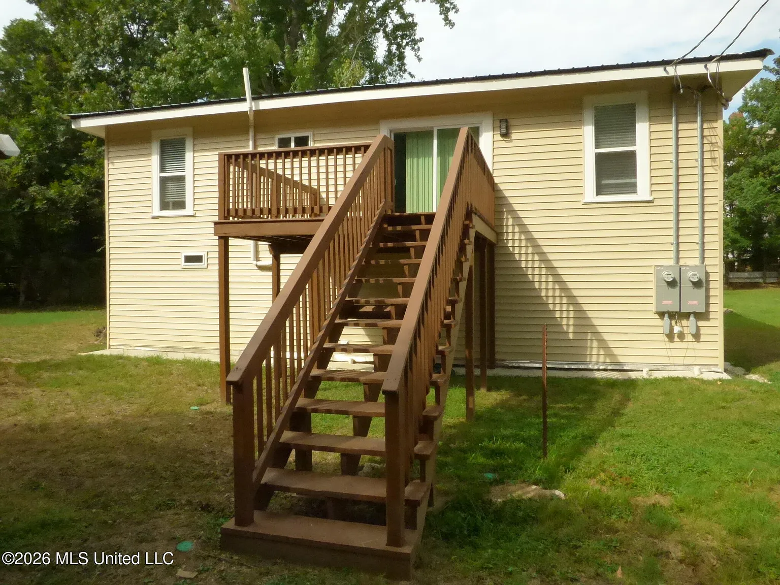 2 bed, 1.0 bath, 1200 sqft, $1,250 — Photo 2