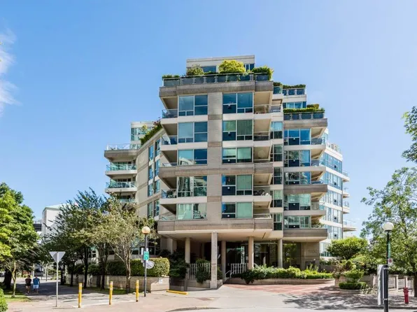 1600 Hornby St #703, Vancouver, BC V6Z 2S4