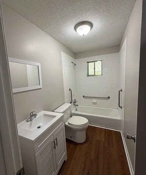258 Oak St — Photo 12