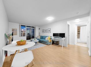 2100 John St #216, Markham, ON L3T 7S6