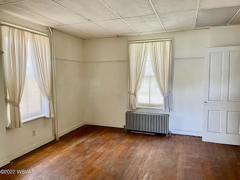 336 Hastings St — Photo 14