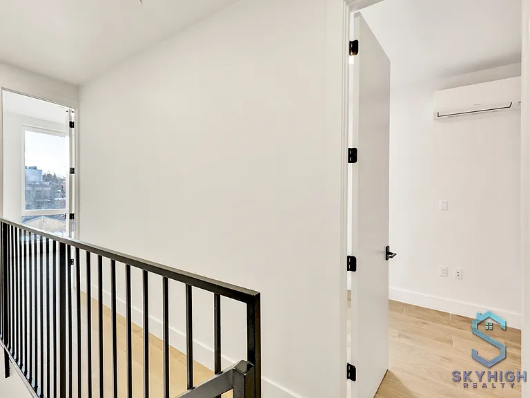1696 Pacific St #4A — Photo 15