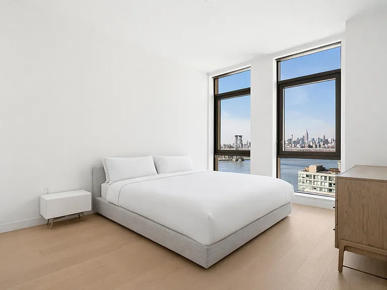 480 Kent Ave #Penthouse 1F — Photo 6