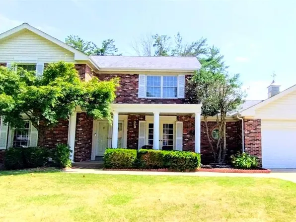 16054 Hunters Way Dr, Chesterfield, MO 63017