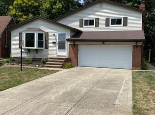 23781 Greenwood Rd, Euclid, OH 44117