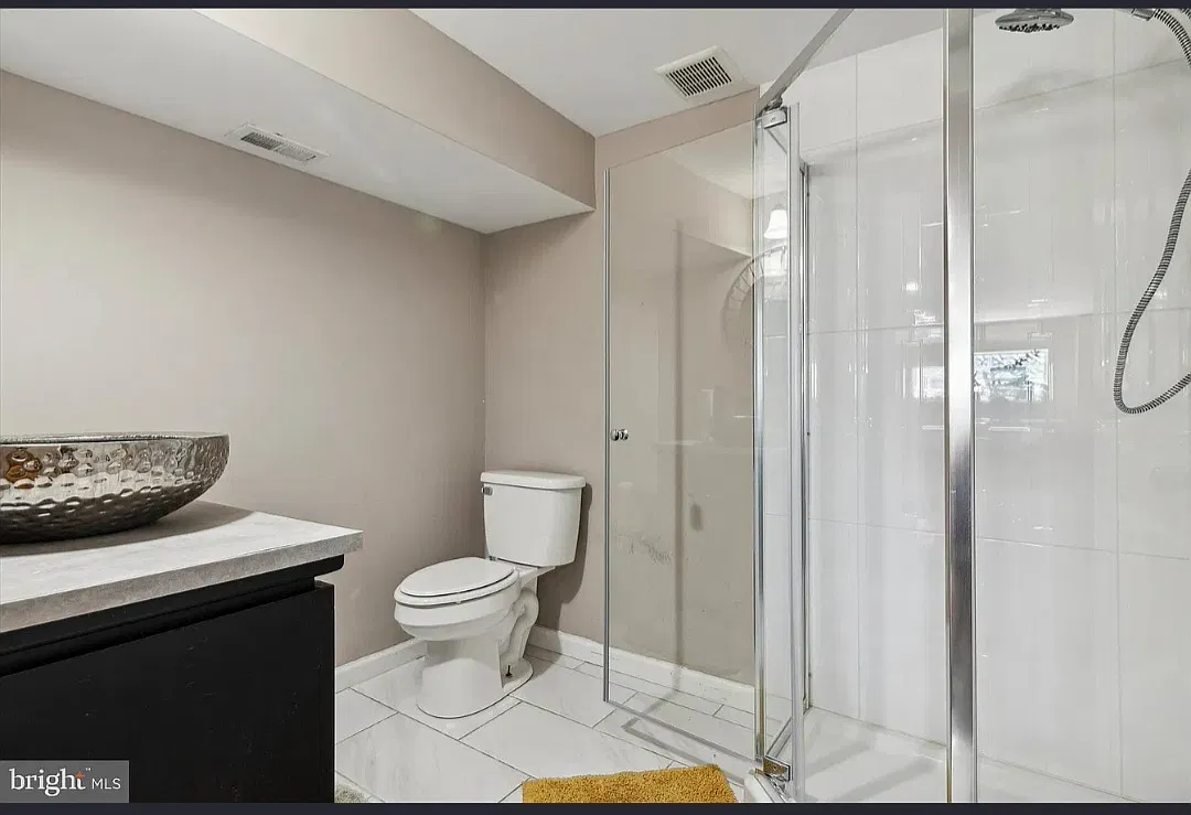 1 bed, 200 sqft, $1,200 — Photo 1