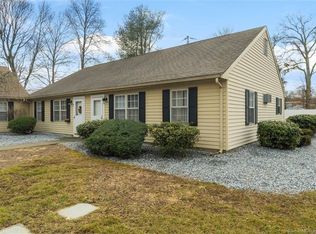 18 Plymouth Ct #18, Clinton, CT 06413
